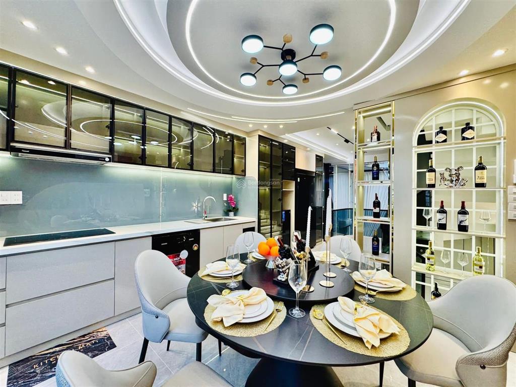 Cô tâm bán nhà về quê tại hoàng hoa thám, 3tỷ 700 dt 88,3m2 sổ đầy đủ nhà mới giấy hoàn công đầy đủ
