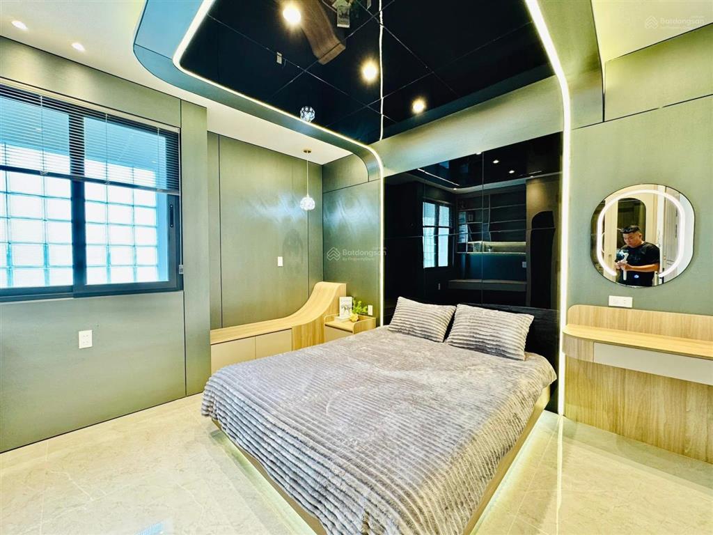 Cô tâm bán nhà về quê tại hoàng hoa thám, 3tỷ 700 dt 88,3m2 sổ đầy đủ nhà mới giấy hoàn công đầy đủ