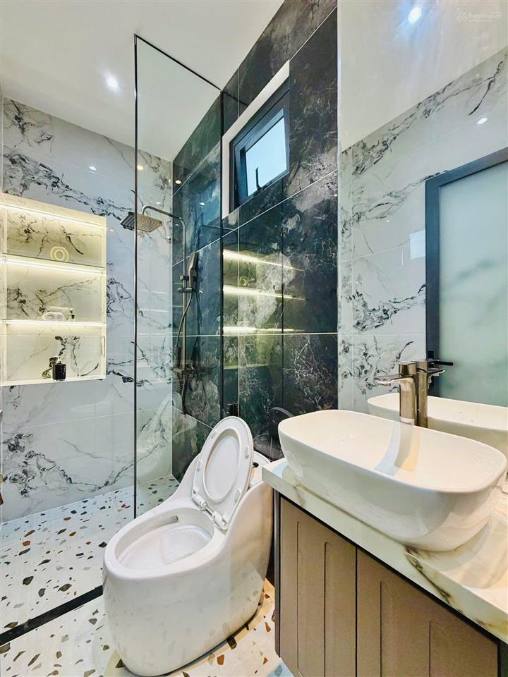 Bán nhà đẹp hẻm to tại lê qúy đôn, phú nhuận 70m2/3 tỷ 900, sổ sạch đầy đủ