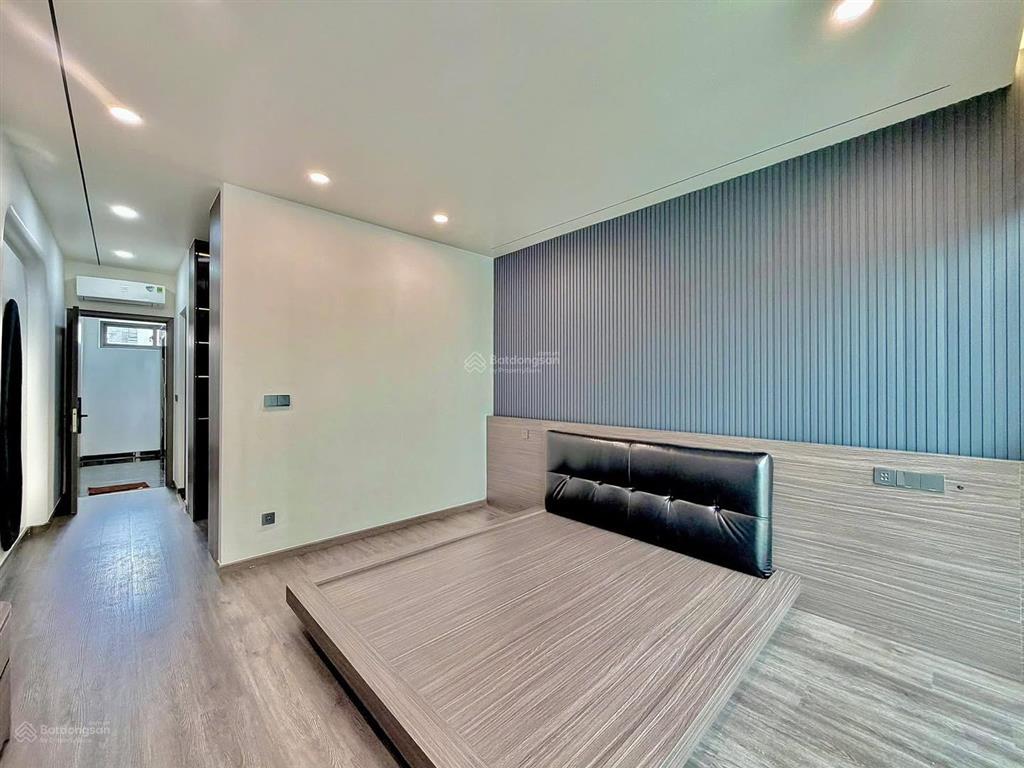 Nhanh tay chốt chỉ 3 tỷ 500 có ngay nhà phùng văn cung phú nhuận 85m2  shr  hẻm oto thông thoáng