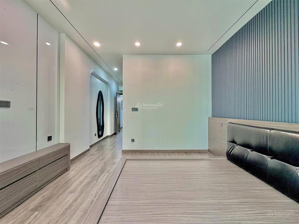 Nhanh tay chốt chỉ 3 tỷ 500 có ngay nhà phùng văn cung phú nhuận 85m2  shr  hẻm oto thông thoáng