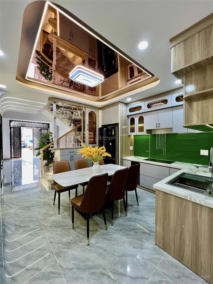 Ngộp vốn bán gấp nhà 4 tầng tại dương văn dương,tân phú 3,3 tỷ/91m2 sổ hồng riêng đường vào 8m