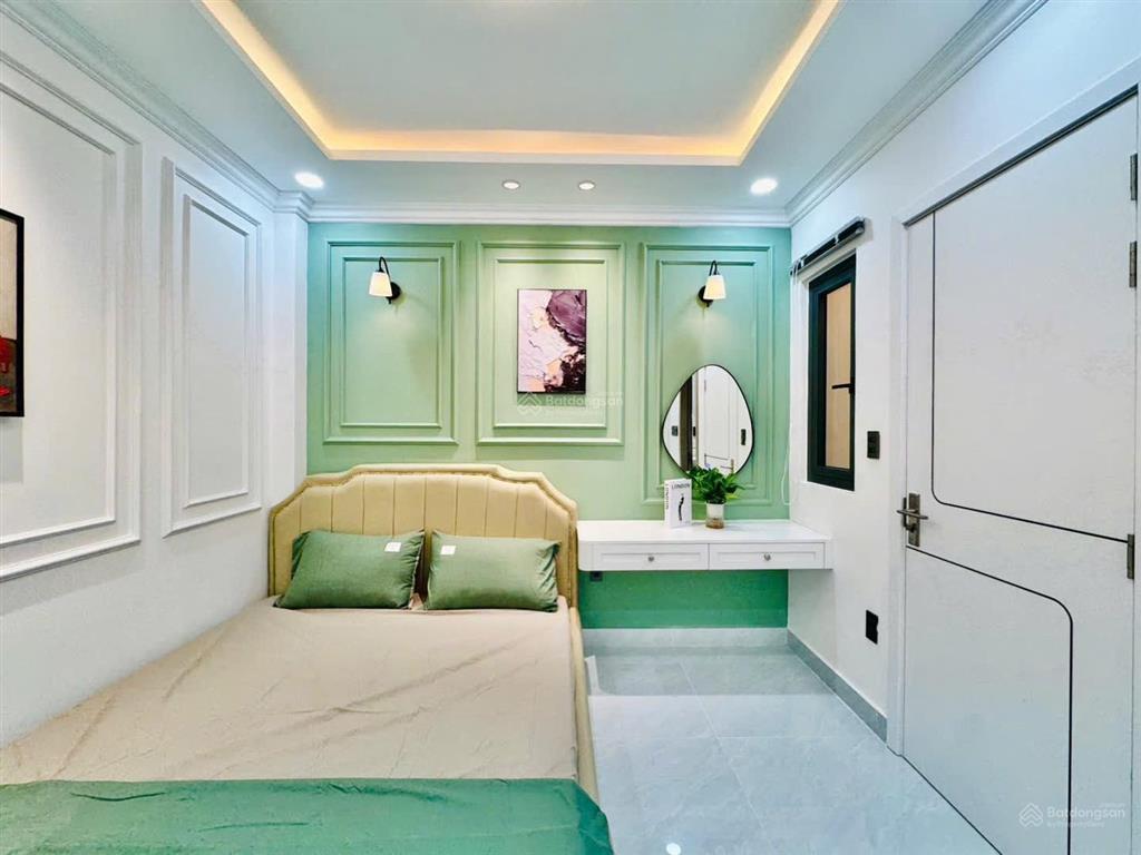 Bán nhà hàng hiếm chính chủ 88,5m2/3,6 tỷ tại thích quảng đức, phú nhuận, sổ sẵn , có hđ thuê 32tr
