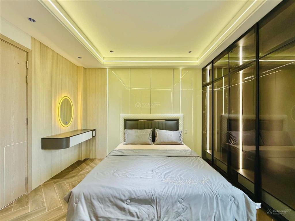 Bán gấp nhà tại nơ trang long 3,5 tỷ/79,2m2 nhà 4 tầng hẻm xe hơi , rông tháng sổ hồng riêng