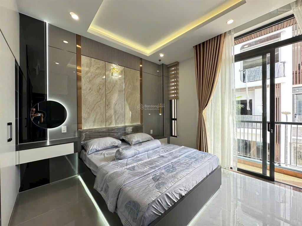Xoay vốn bán nhanh nhà 4 tầng phan đăng lưuphú nhuận 72m2 bán 3 tỷ 400 sổ sẵn có thương lượng thêm