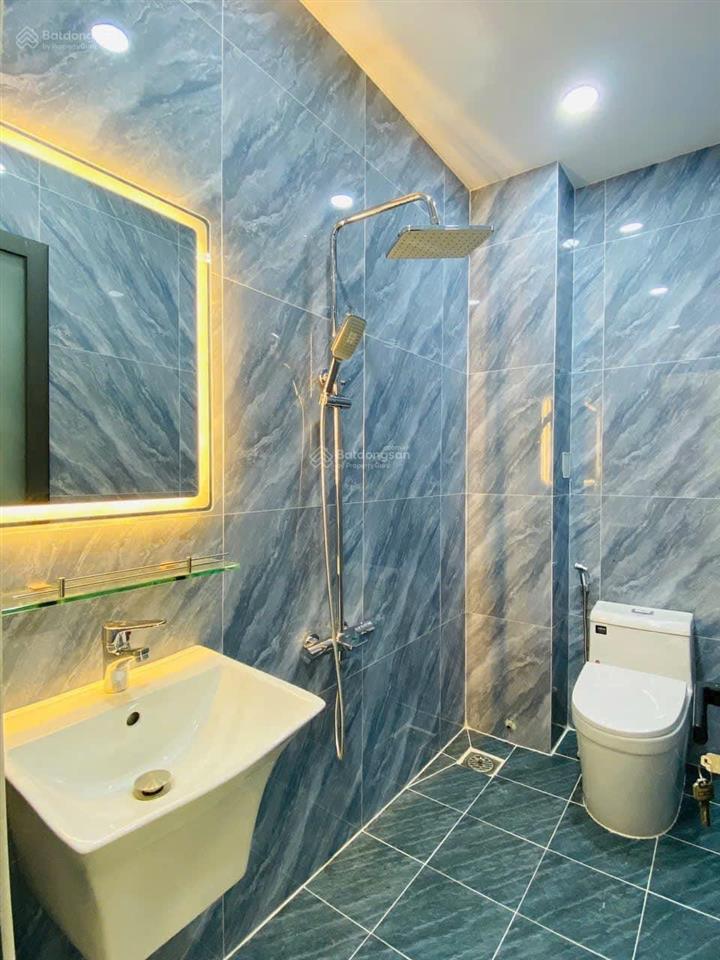 Cô hoa bán ra đi định cư nhà nguyễn thị minh khai, q.1, 75,7m2/4 tỷ 2 sổ chính chủ hẻm xe hơi thông