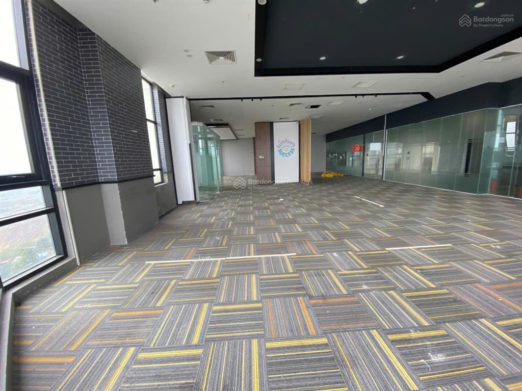 Cho thuê văn phòng roman plaza tố hữu diện tích 250m² giá chỉ 160.000đ/m²/tháng