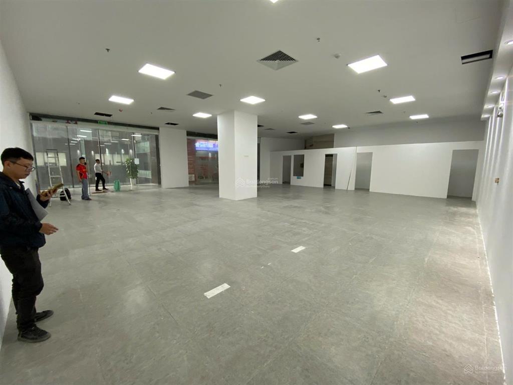 Cho thuê văn phòng golden palace mễ trì 180m2 giá chỉ 220k/m2 chia sẵn phòng, làm ngoài giờ free