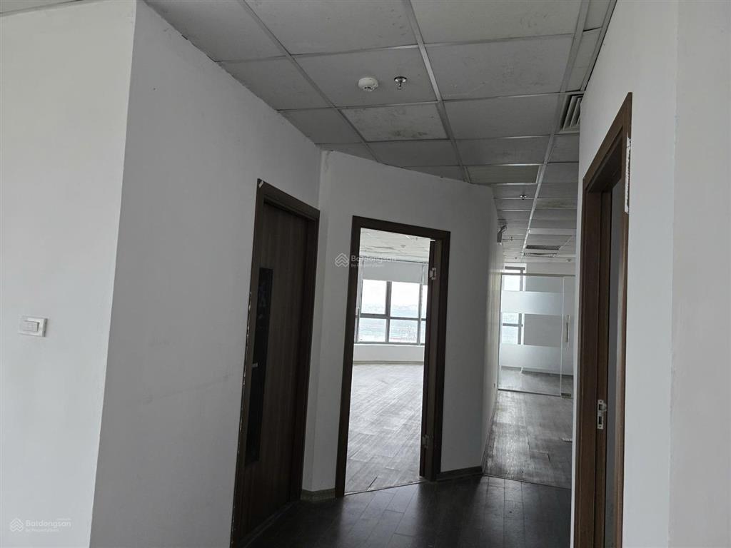 Cho thuê văn phòng sun square 21 lê đức thọ 180m² giá chỉ 220k/m2 sẵn phòng, làm ngoài giờ free