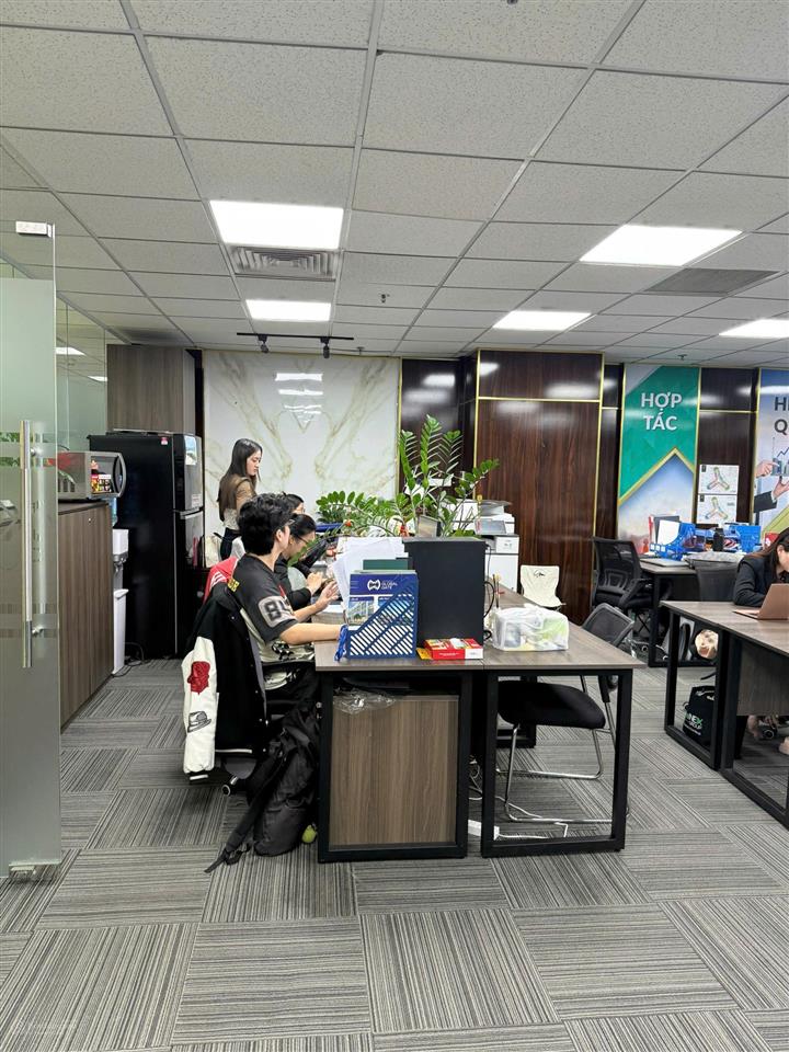Cho thuê văn phòng sông đà phạm hùng 150m² giá chỉ 235k/m2 chia sẵn phòng, làm ngoài giờ free