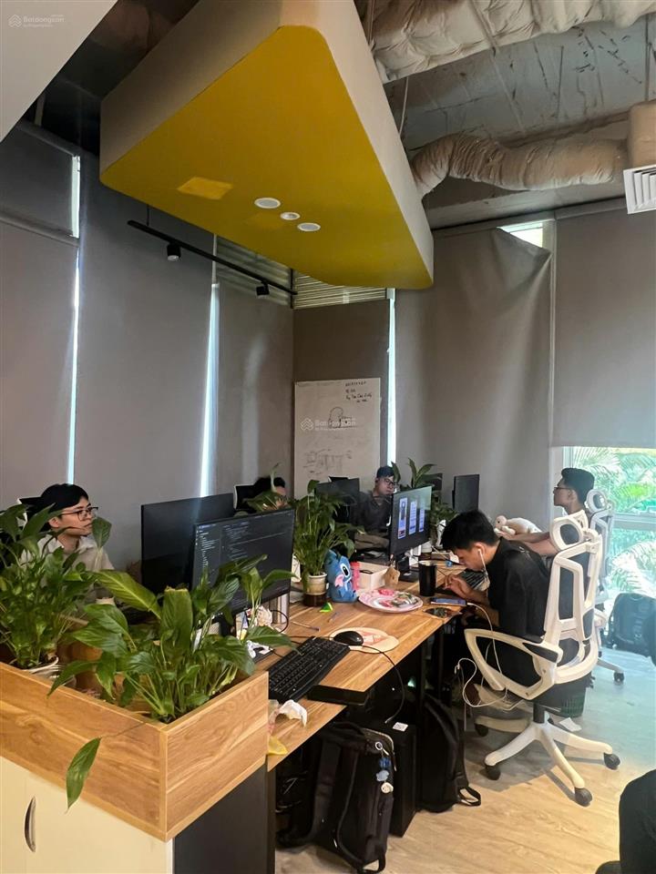 Nhượng văn phòng full nội thất ac building  duy tân 120m2 giá siêu rẻ tại kv cầu giấy