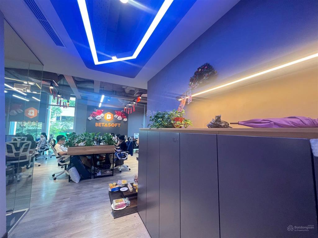 Nhượng văn phòng full nội thất ac building  duy tân 120m2 giá siêu rẻ tại kv cầu giấy