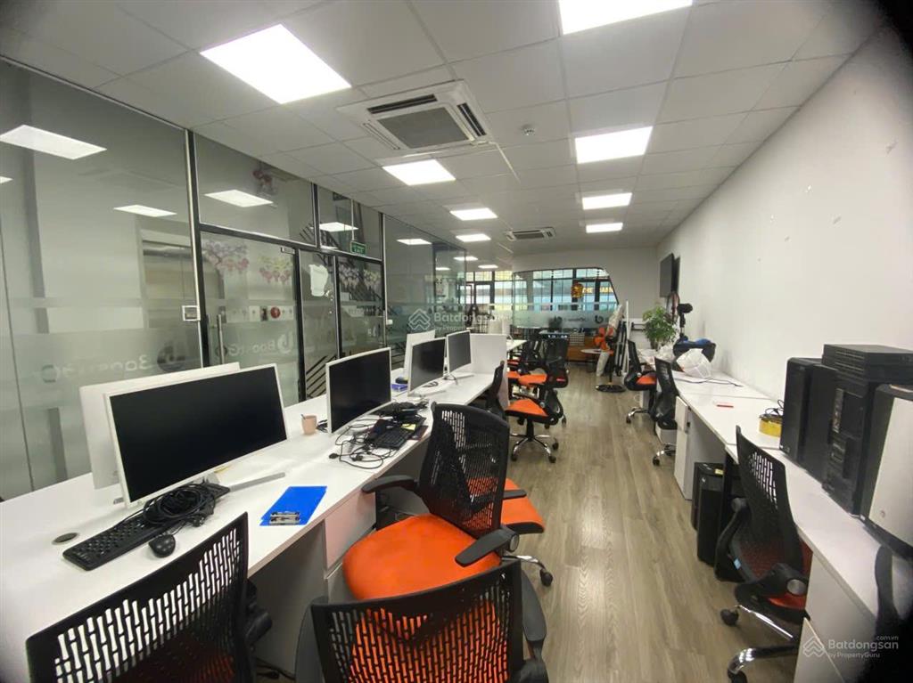 Cho thuê văn phòng tòa the matrix one 150m², cắt lẻ, giá rẻ chia sẵn phòng ban