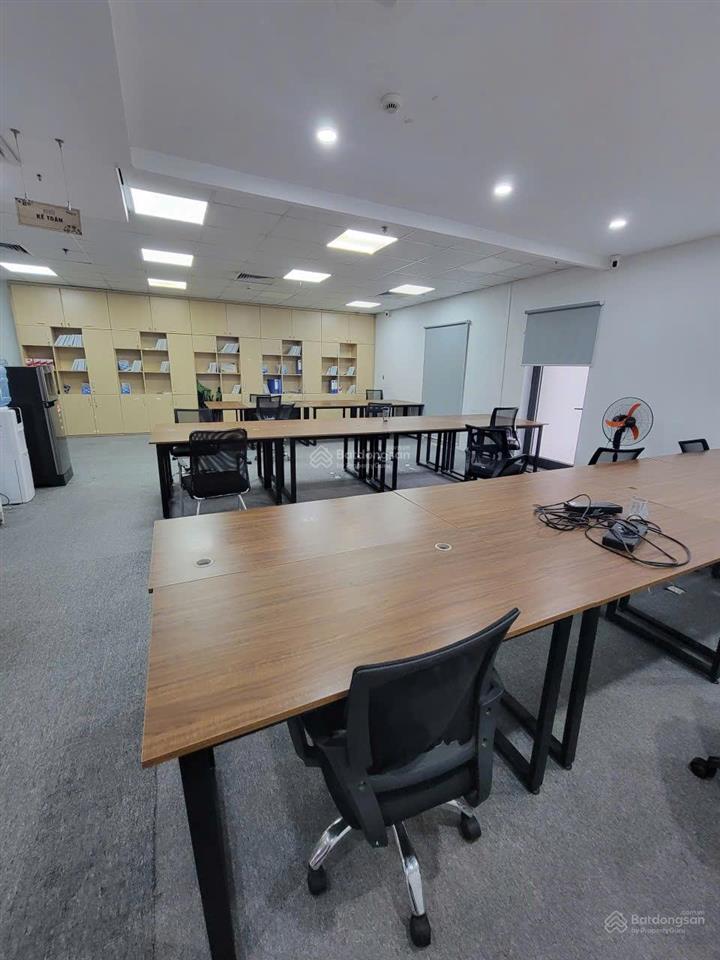 Cho thuê văn phòng new skyline văn quán 180m² view đẹp, sẵn setup, giá chỉ 260.000đ/m²/tháng