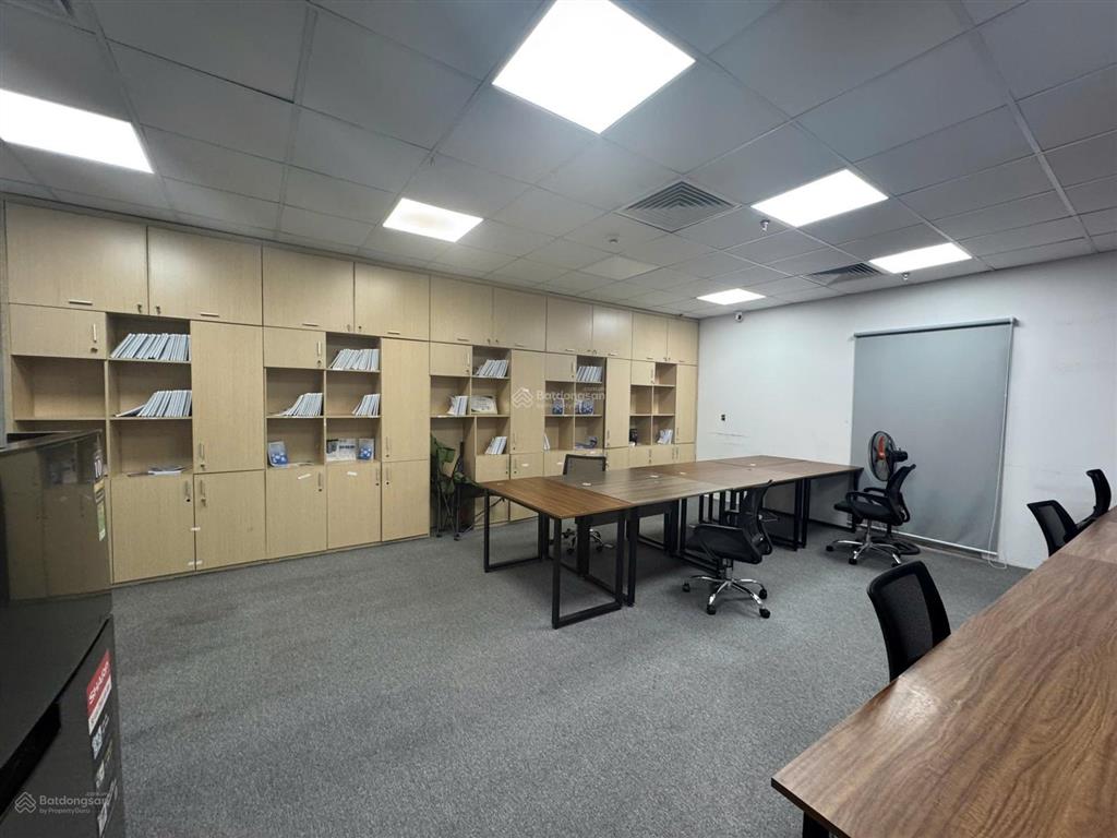 Cho thuê văn phòng new skyline văn quán 180m² view đẹp, sẵn setup, giá chỉ 260.000đ/m²/tháng