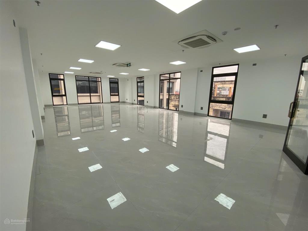 Cho thuê văn phòng 150m2 phố nguyễn trãi  ngay ngã tư sở  giá thuê chỉ 27tr phù hợp mọi lĩnh vực