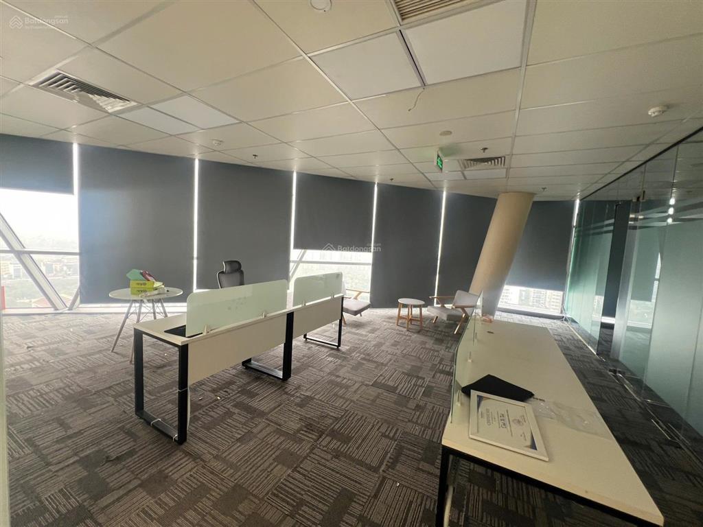 Chủ đầu tư hud tower  lê văn lương cho thuê văn phòng diện tích 330m2 (có cắt lẻ) nội thất đẹp