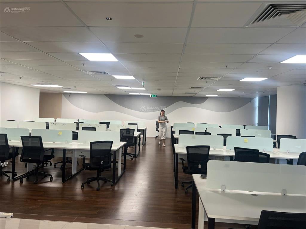 Chủ đầu tư hud tower  lê văn lương cho thuê văn phòng diện tích 330m2 (có cắt lẻ) nội thất đẹp