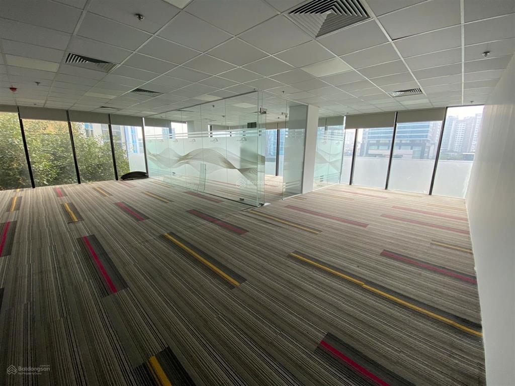 Bql cho thuê vp golden west lê văn thiêm 130m², sẵn nội thất, giá chỉ 220k/m²/tháng