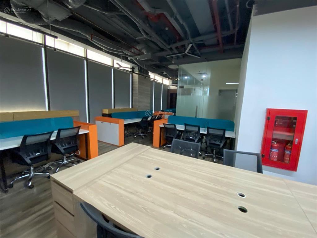 Cđt cho thuê vp n05 hoàng đạo thúy 150m² cắt diện tích theo yêu cầu, có nội thất, giá 250k/m²