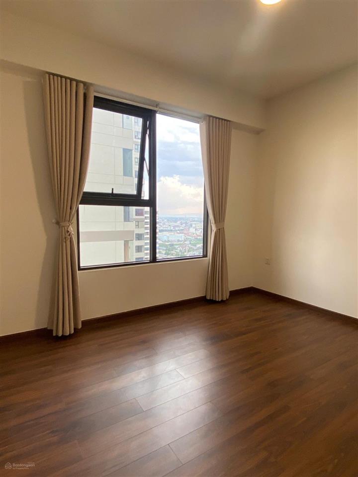 Chính chủ cần bán căn góc akari giai đoạn 2, tầng cao, view nội khu, hồ bơi, còn miễn pql