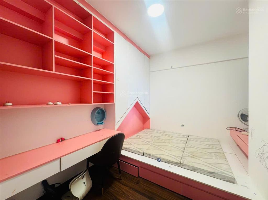 Cần cho thuê căn studio 26m2, full nội thất, tháp mp6, tầng đẹp