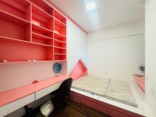 Cần cho thuê căn studio 26m2, full nội thất, tháp mp6, tầng đẹp