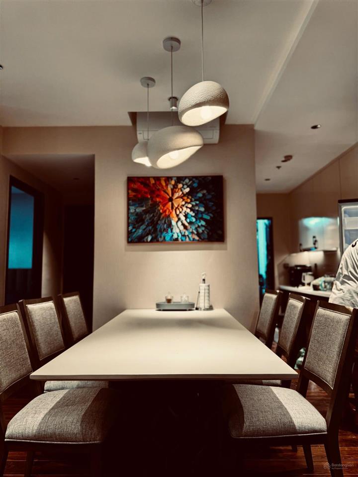 Cho thuê căn hộ akari tháp neo, tầng cao, view hồ bơi, full nội thất xịn, miễn phí quản lí