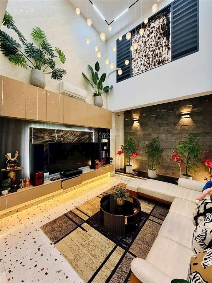 Nhà bán trước tết tại đường lý chiêu hoàng, phường 10, q.6, giá 3,99 tỷ, dt 72m2, thuê 32tr/tháng