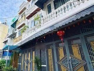 Bán căn nhà tại hoàng diệu, p. 8, q. 4, giá 3,65 tỷ, dt 62,5m2, sổ hồng chính chủ, nội thất cơ bản