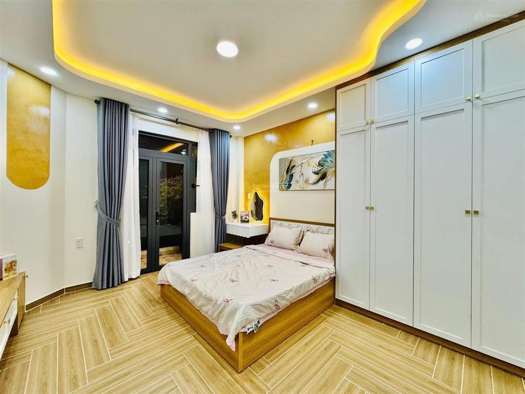 Ngộp bank cần ra nhanh nhà mặt tiền ngô quyền p.6, quận 10 | giá 4 tỷ 520(tl), dt 80m2, có sổ hồng