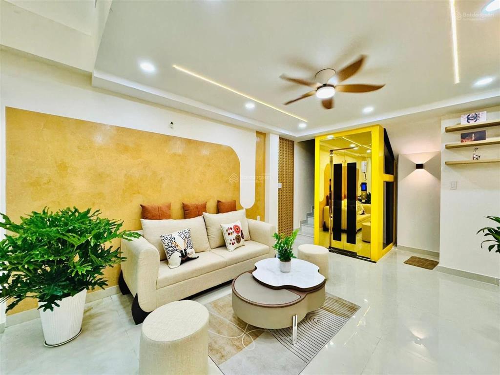 Ngộp bank cần ra nhanh nhà mặt tiền ngô quyền p.6, quận 10 | giá 4 tỷ 520(tl), dt 80m2, có sổ hồng