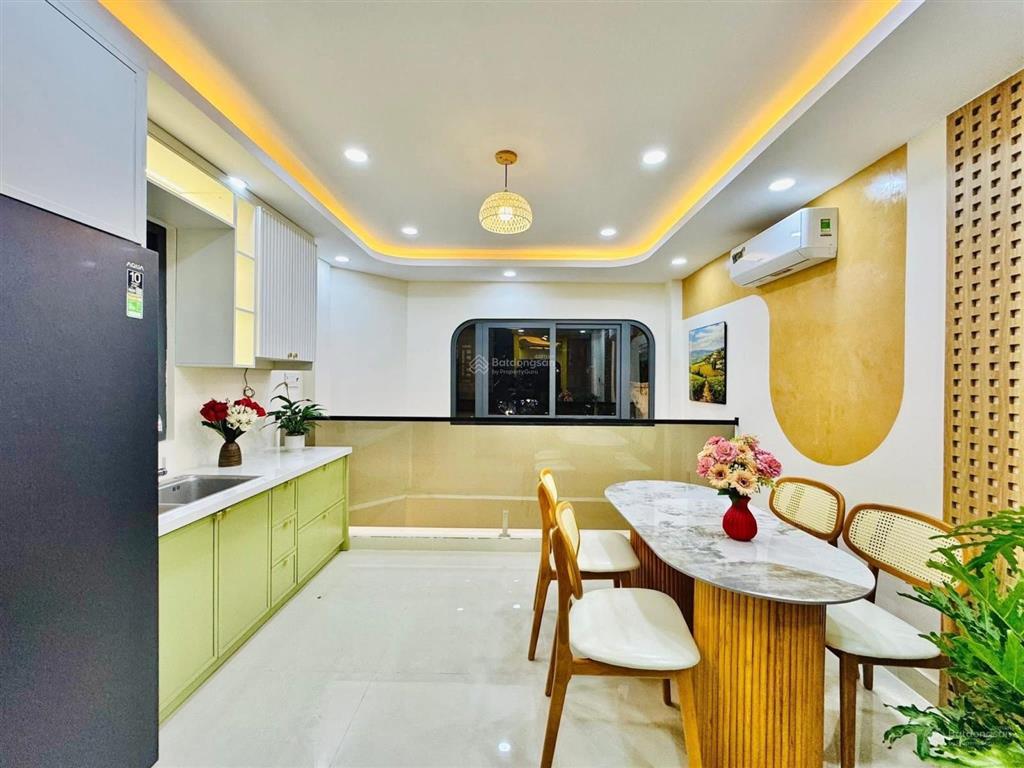 Ngộp bank cần ra nhanh nhà mặt tiền ngô quyền p.6, quận 10 | giá 4 tỷ 520(tl), dt 80m2, có sổ hồng