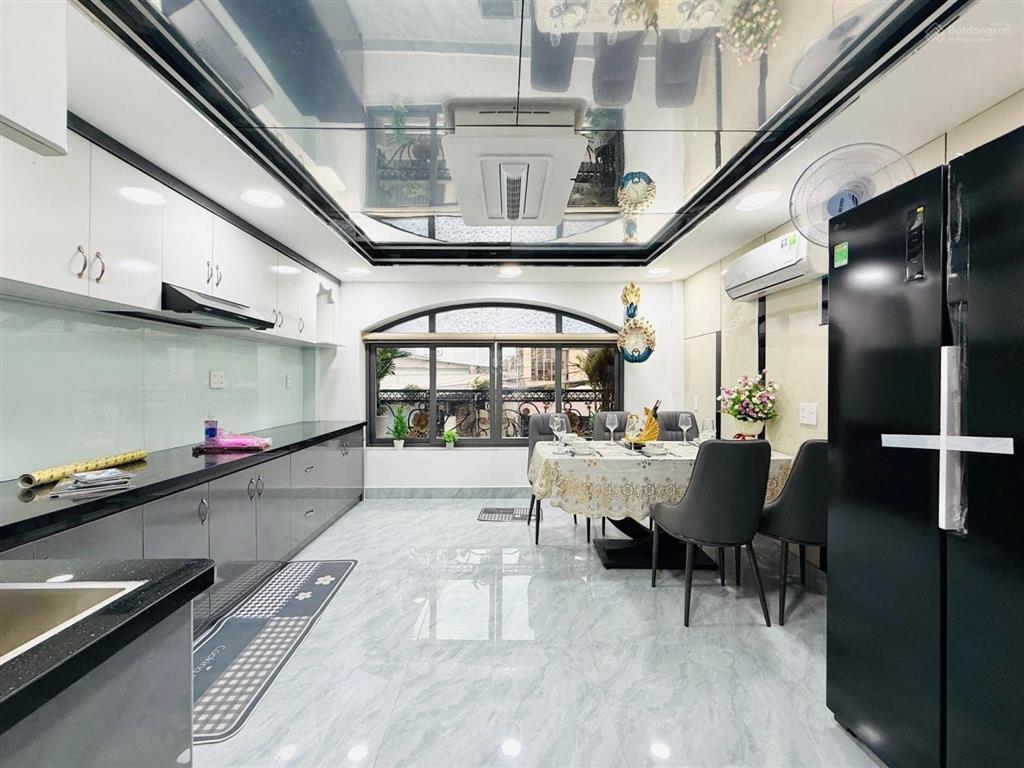 Bán liền trong tháng căn bà lài, p.6, quận 6 | giá tốt 4 tỳ 280(tl), dt lớn 82,5m2, có sổ hồng