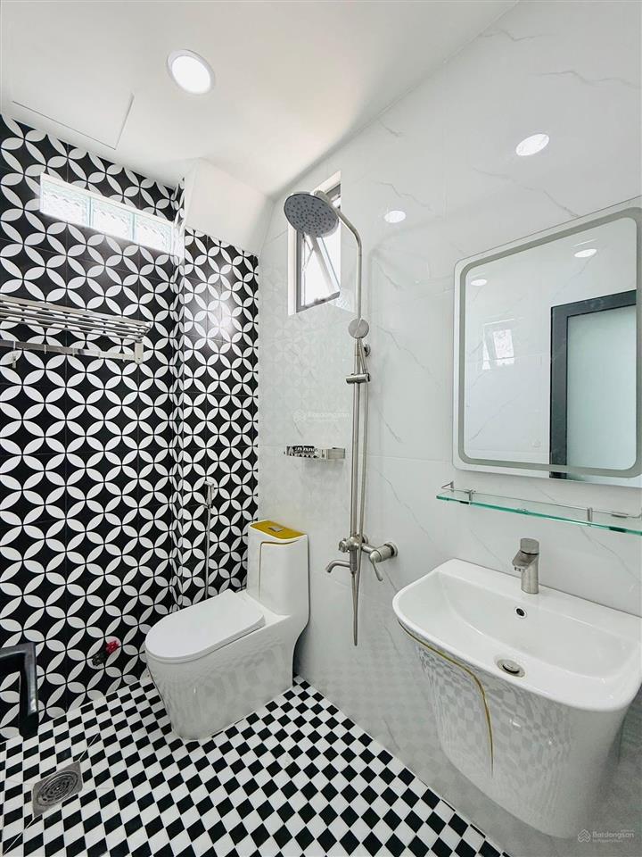 Bán liền trong tháng căn bà lài, p.6, quận 6 | giá tốt 4 tỳ 280(tl), dt lớn 82,5m2, có sổ hồng