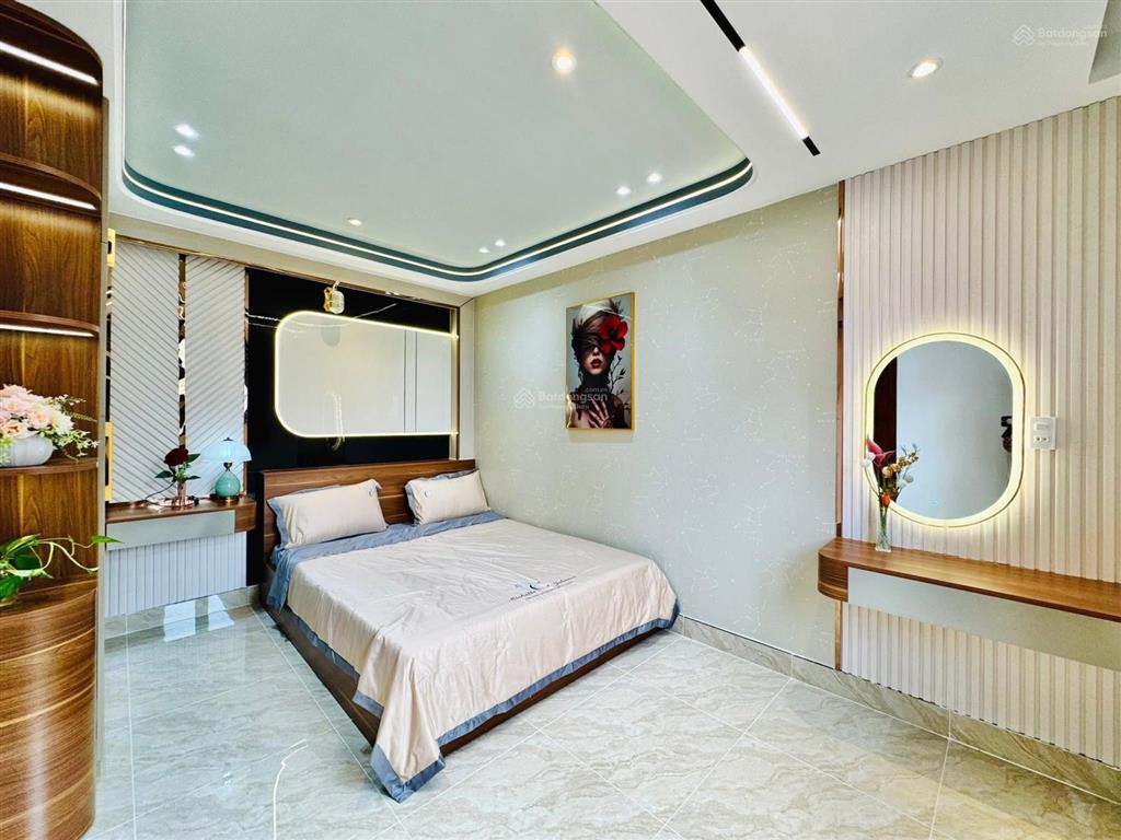 Bán nhanh bán gấp hỗ trợ giảm giá sâu 3 tỷ 3(tl) hoàng diệu, phường 6, quận 4 | dt 80m2, có sổ hồng