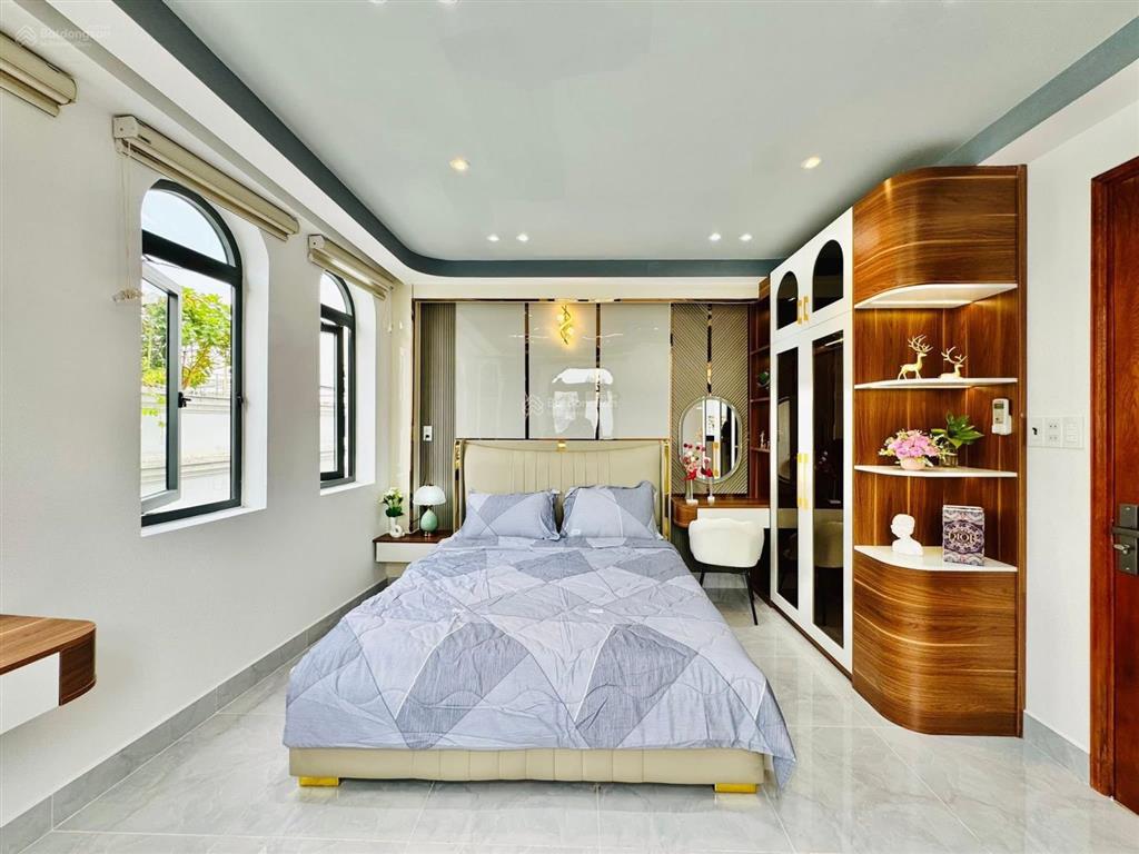 Bán nhanh bán gấp hỗ trợ giảm giá sâu 3 tỷ 3(tl) hoàng diệu, phường 6, quận 4 | dt 80m2, có sổ hồng