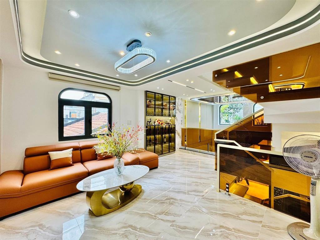 Bán nhanh bán gấp hỗ trợ giảm giá sâu 3 tỷ 3(tl) hoàng diệu, phường 6, quận 4 | dt 80m2, có sổ hồng