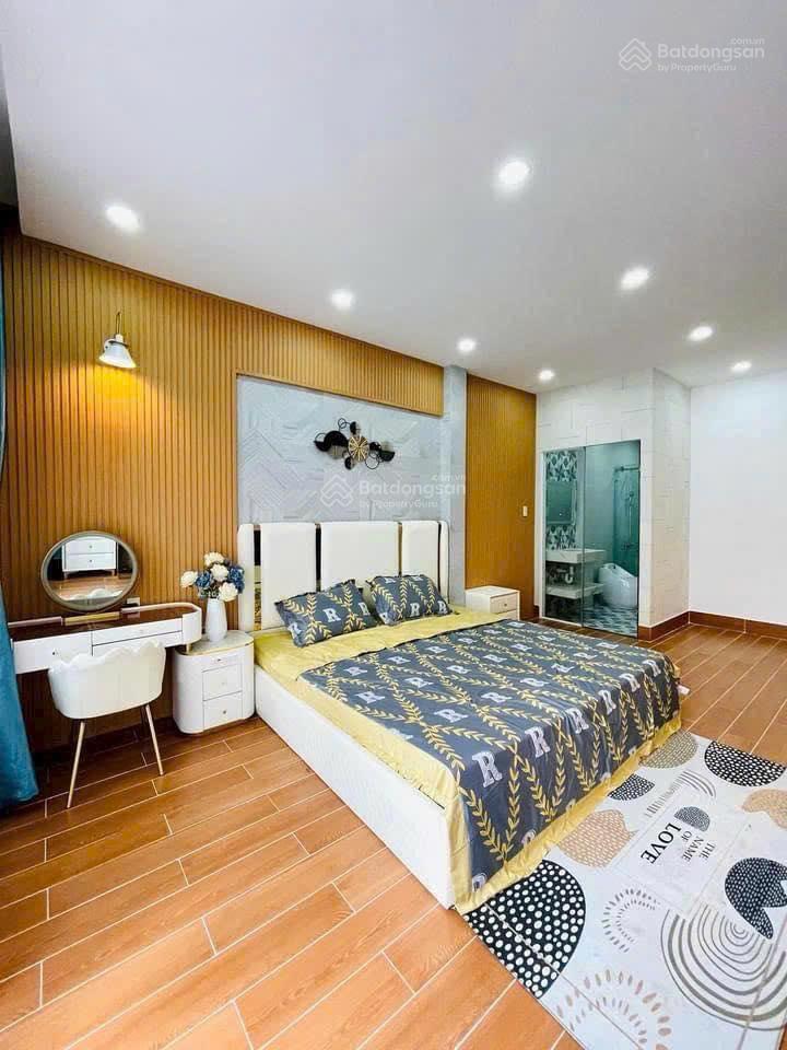 Cần dòng tiền bán ra căn hoàng diệu, p.13, quận 4, dt 82,5m2  giá chỉ 3 tỷ 380(tl), có sổ hồng