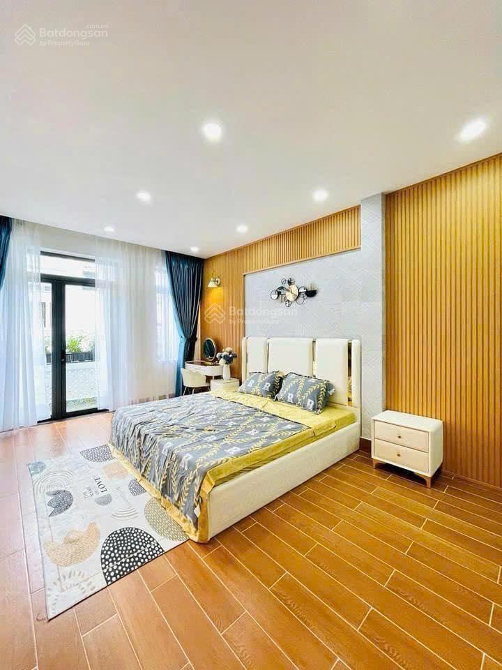 Cần dòng tiền bán ra căn hoàng diệu, p.13, quận 4, dt 82,5m2  giá chỉ 3 tỷ 380(tl), có sổ hồng