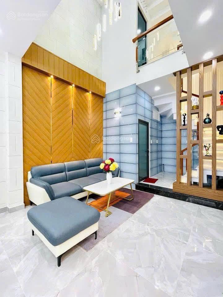 Cần dòng tiền bán ra căn hoàng diệu, p.13, quận 4, dt 82,5m2  giá chỉ 3 tỷ 380(tl), có sổ hồng