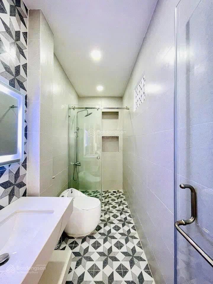Cần dòng tiền bán ra căn hoàng diệu, p.13, quận 4, dt 82,5m2  giá chỉ 3 tỷ 380(tl), có sổ hồng