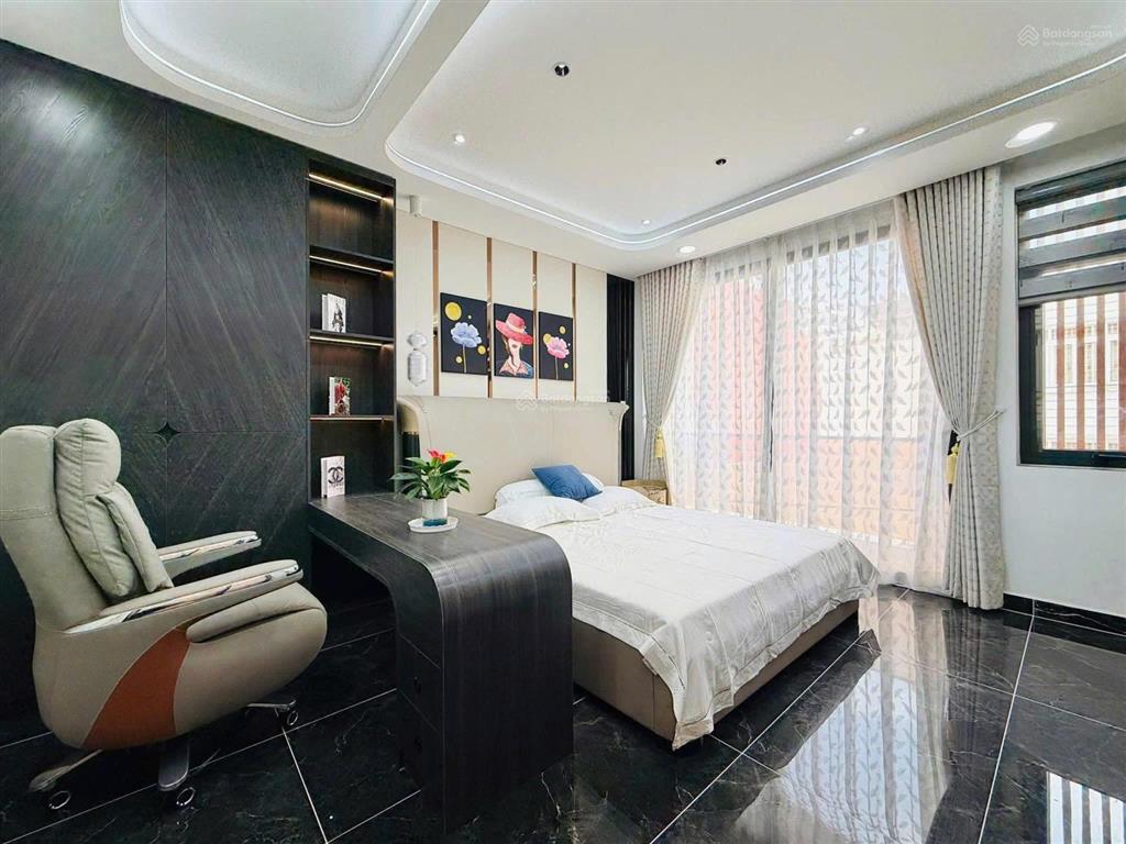 Bán liền trong tháng này giá thương lượng 4 tỷ 820(tl) lãnh binh thăng, quận 11 | dt to 90m2, có sổ