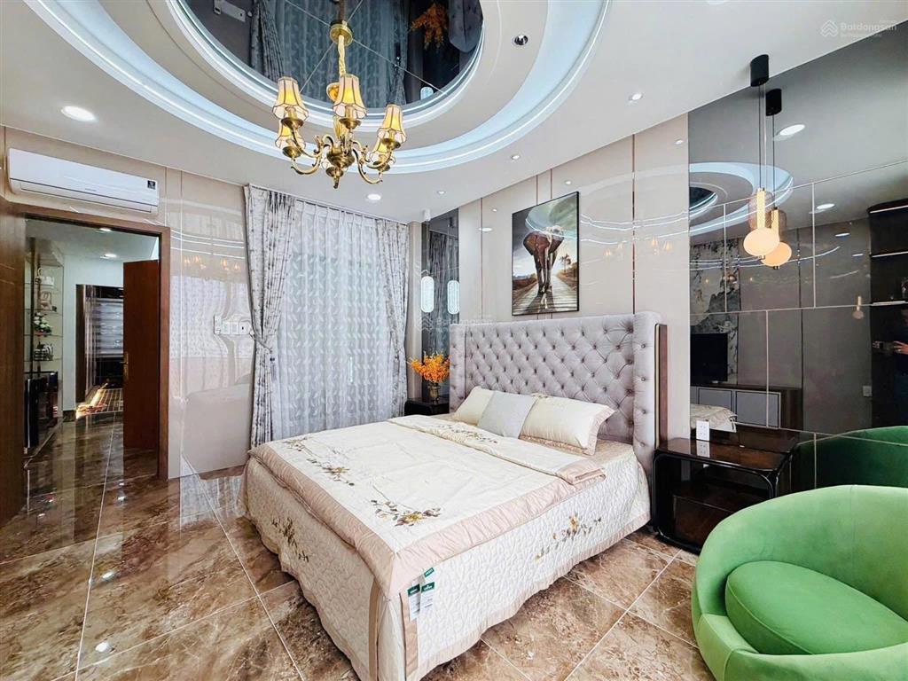 Bán liền trong tháng này giá thương lượng 4 tỷ 820(tl) lãnh binh thăng, quận 11 | dt to 90m2, có sổ