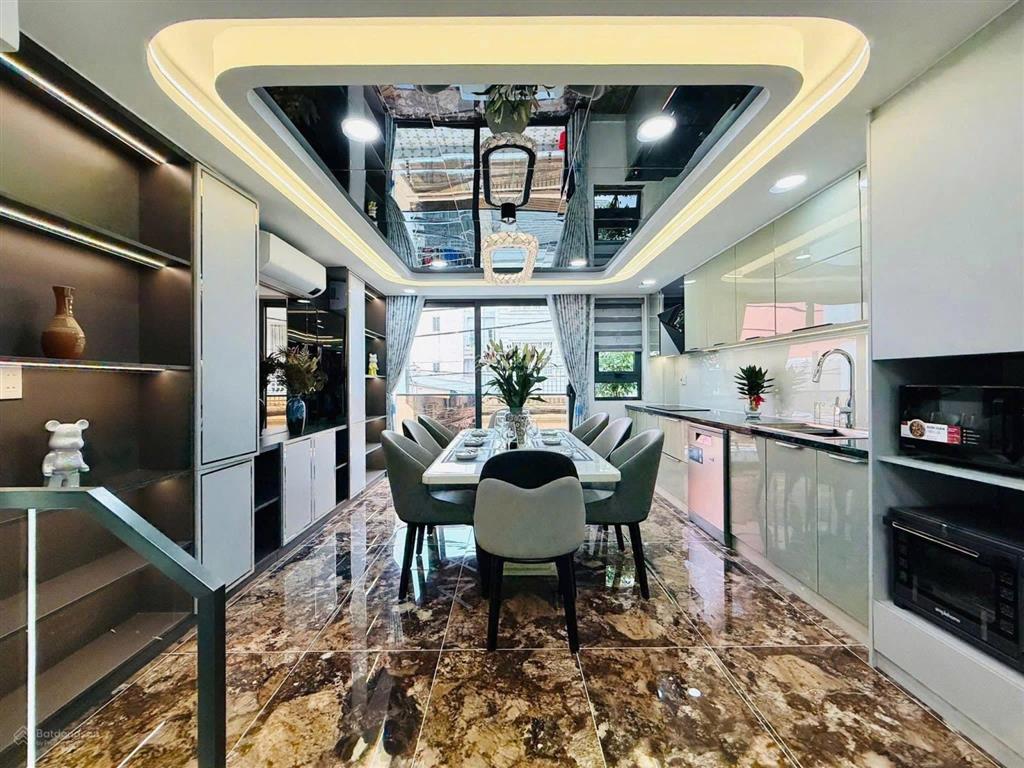 Bán liền trong tháng này giá thương lượng 4 tỷ 820(tl) lãnh binh thăng, quận 11 | dt to 90m2, có sổ