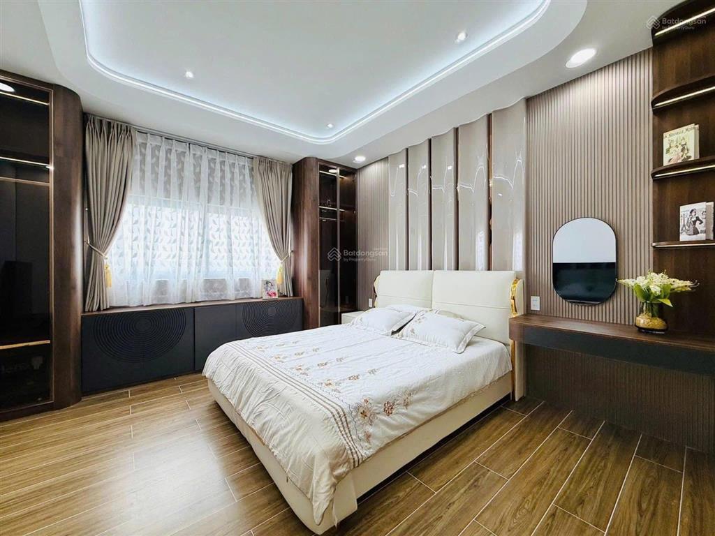 Bán liền trong tháng này giá thương lượng 4 tỷ 820(tl) lãnh binh thăng, quận 11 | dt to 90m2, có sổ