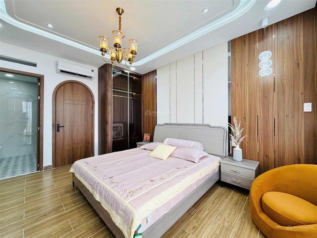 Bán liền trong tháng này giá thương lượng 4 tỷ 820(tl) lãnh binh thăng, quận 11 | dt to 90m2, có sổ