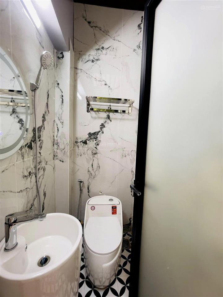 Bán gấp nhà để về quê lê văn sỹ, p. 12, quận 3 | (tl), dt 80m2, có sổ đẹp, có hđ thuê
