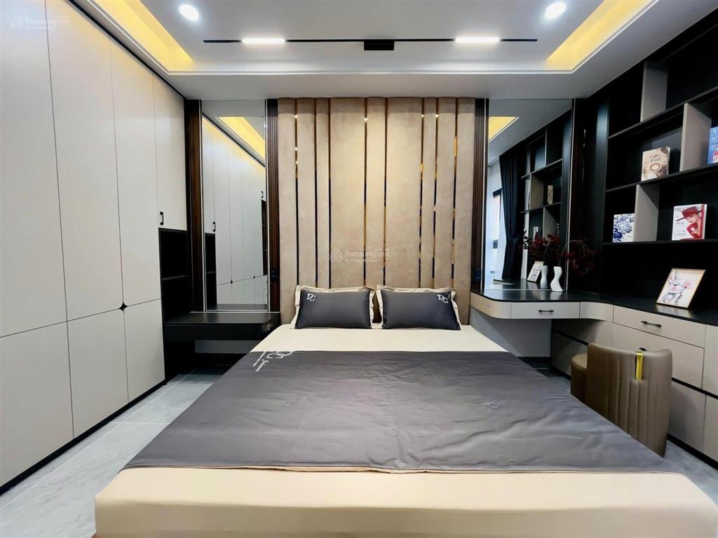 Bán gấp nhà để về quê lê văn sỹ, p. 12, quận 3 | (tl), dt 80m2, có sổ đẹp, có hđ thuê