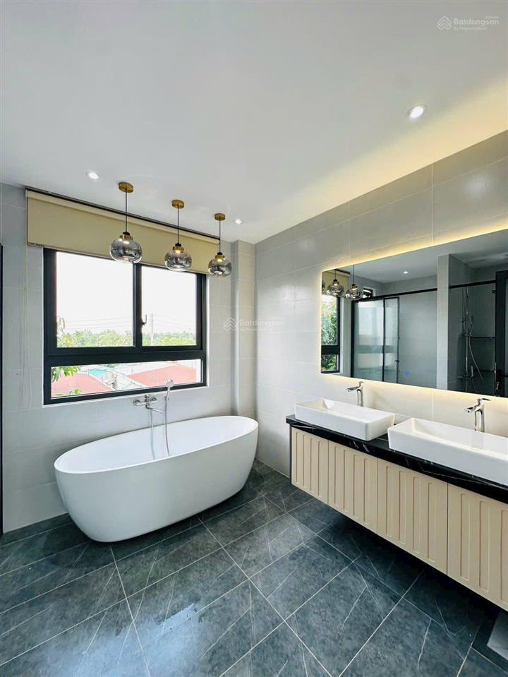 Bán gấp! căn nhà lương văn can, p. 15 quận 8, dt lớn 74,4m2, có sổ hồng sẵn